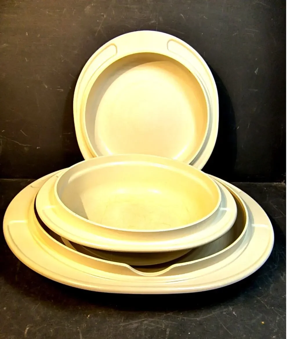 2105. Vintage Tupperware Ultra 21 Three Piece Set Classic Almond Cream Color